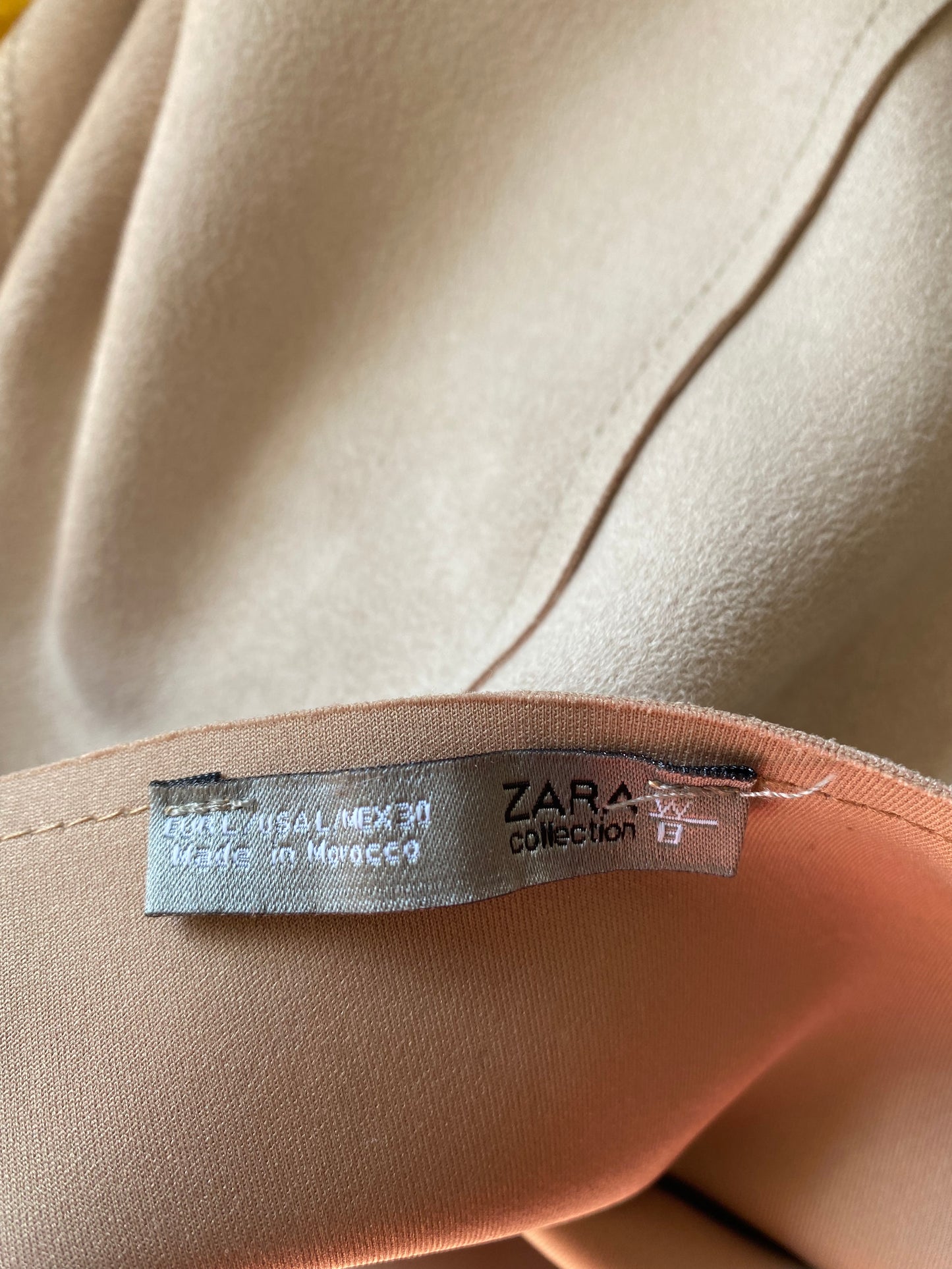 Magnifique robe dos-nu zara effet daim